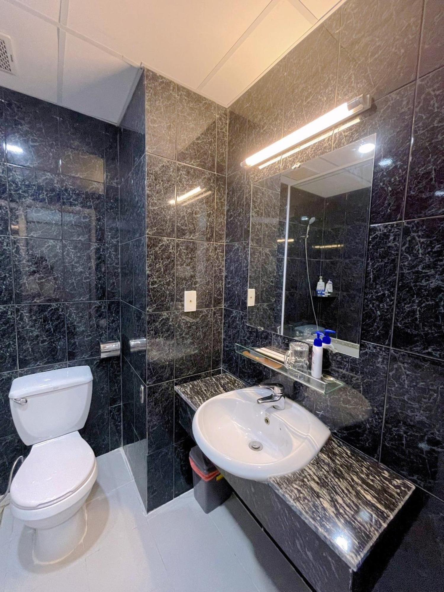 Sai Gon Ha Tien Hotel מראה חיצוני תמונה